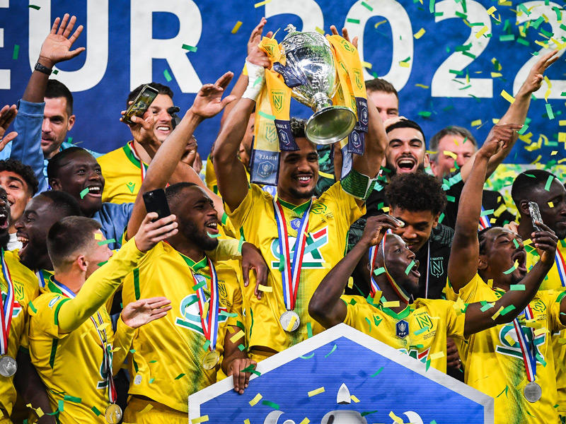 فرحت لاعبين  نانت بلقبه الرابع في مسابقة كأس فرنسا لكرة القدم