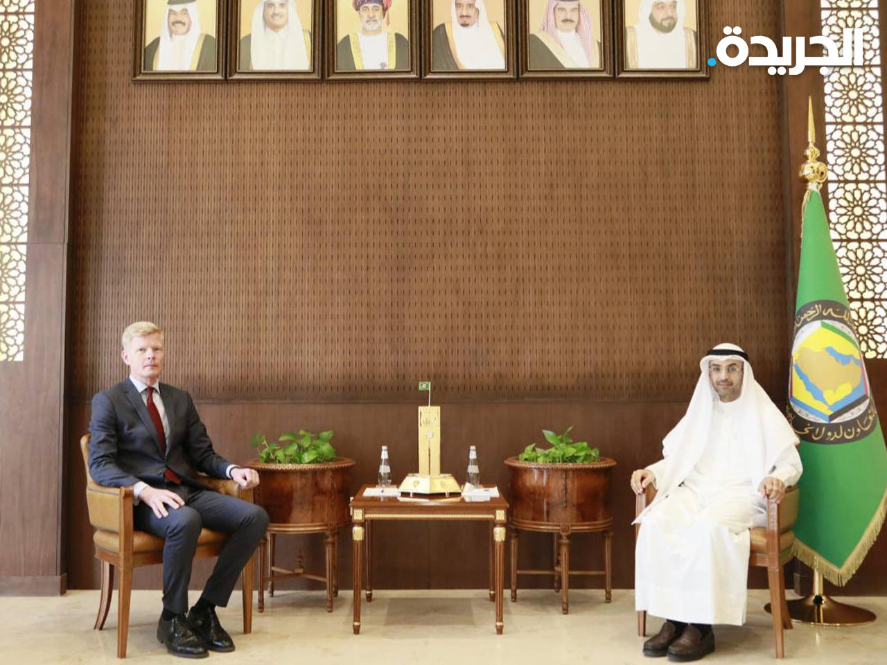 الحجرف مع المبعوث الخاص للأمين العام للأمم المتحدة إلى اليمن هانس غروندبرغ