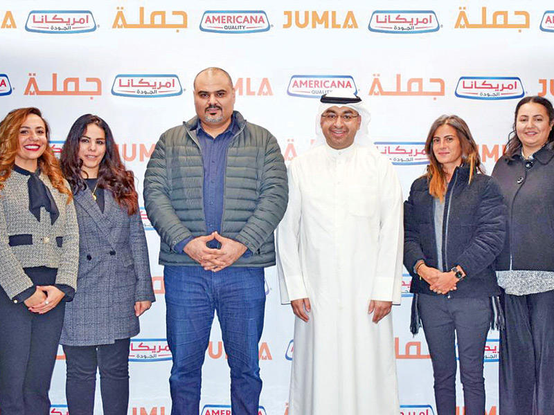 لقطة جماعية بعد توقيع الاتفاقية