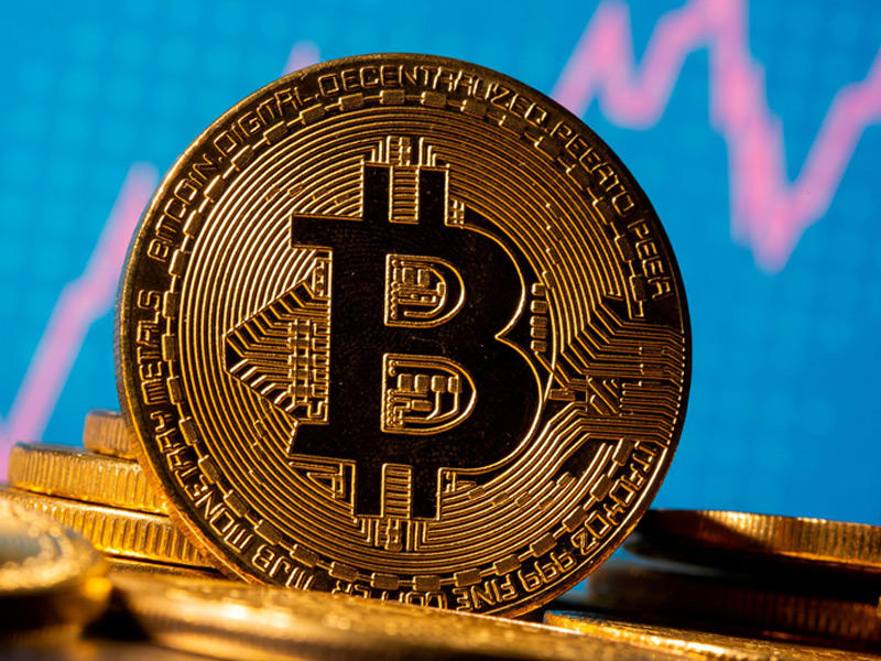 «بتكوين» تلامس أدنى مستوياتها في 10 أشهر