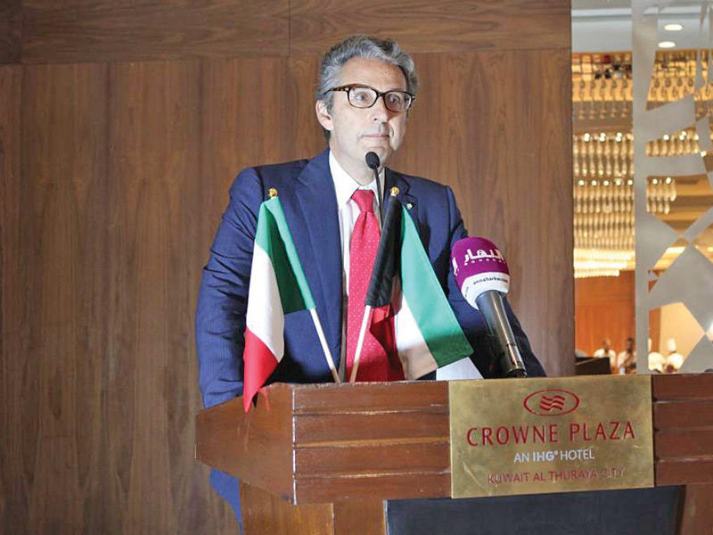 السفير الإيطالي لدى البلاد كارلو بالدوتشي