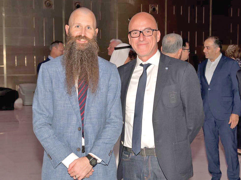  هولتسنايدر والزميل ربيع كلاس (تصوير ميلاد غالي)