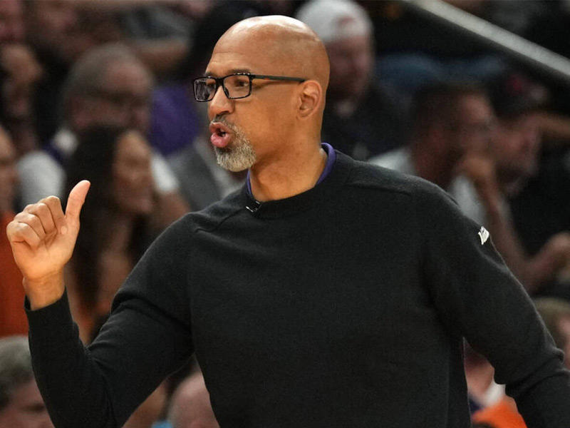 المدير الفني لفينيكس صنز مونتي وليامس