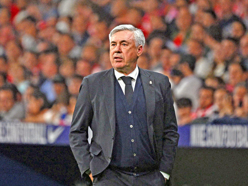 المدير الفني لريال مدريد كارلو أنشيلوتي 