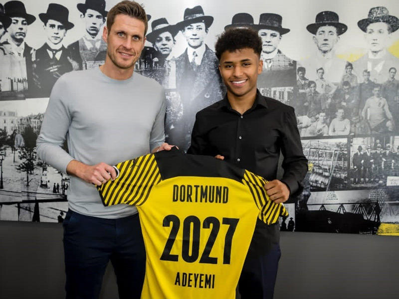  نادي بوروسيا دورتموند  تعاقد مع المهاجم سالزبورغ الألماني