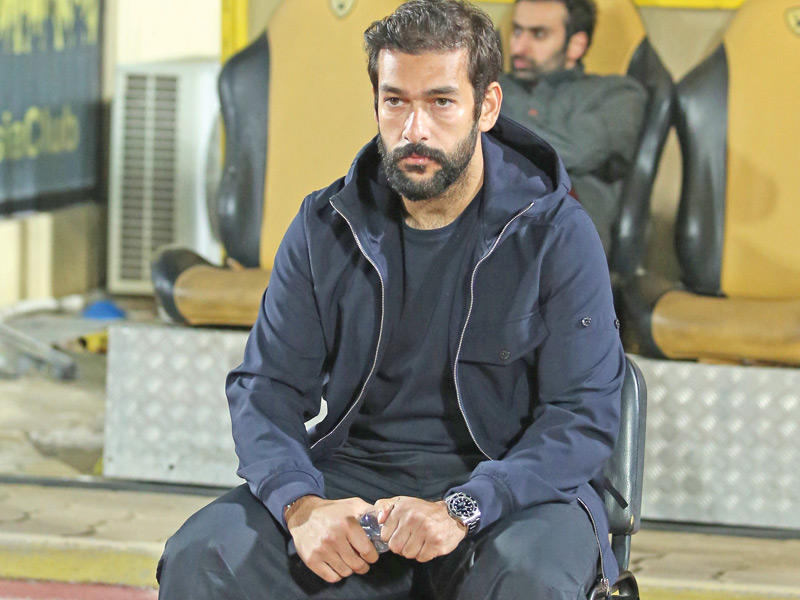 مدرب الفريق الأول لكرة القدم الوطني محمد المشعان