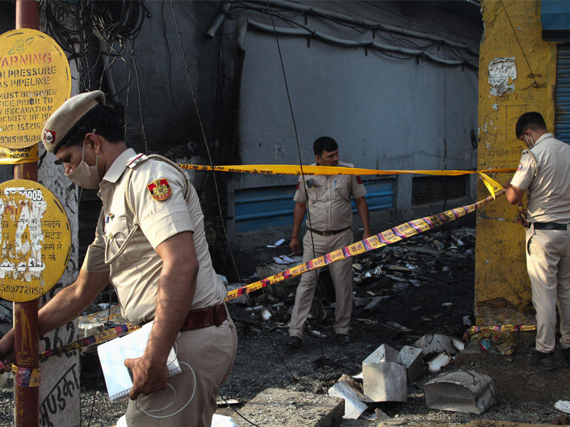 الشرطة تغلق موقع اندلاع الحريق  (DPA)