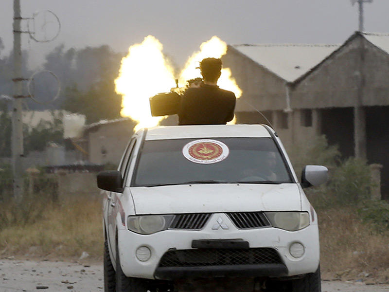 جانب من الاشتباكات بين مجموعات مسلحة غرب العاصمة الليبية طرابلس