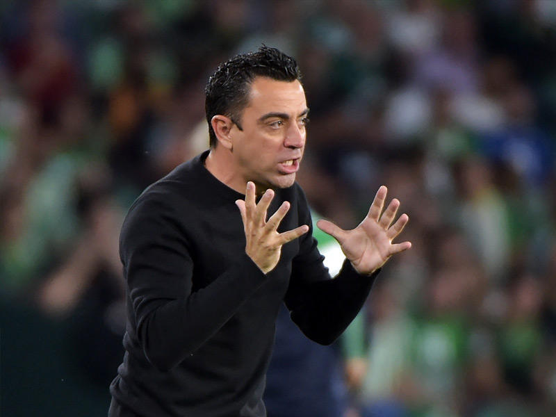 مدرب برشلونة تشافي هيرنانديز