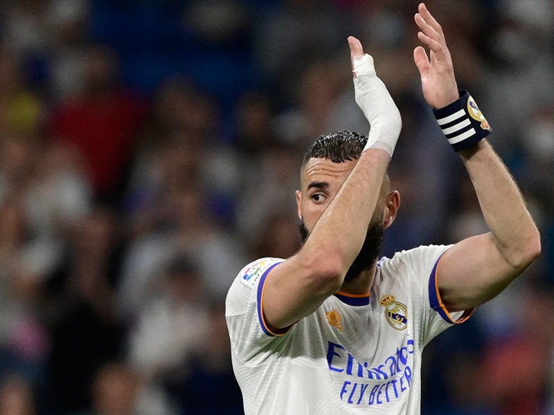 نجم وقائد ريال مدريد كريم بنزيمة