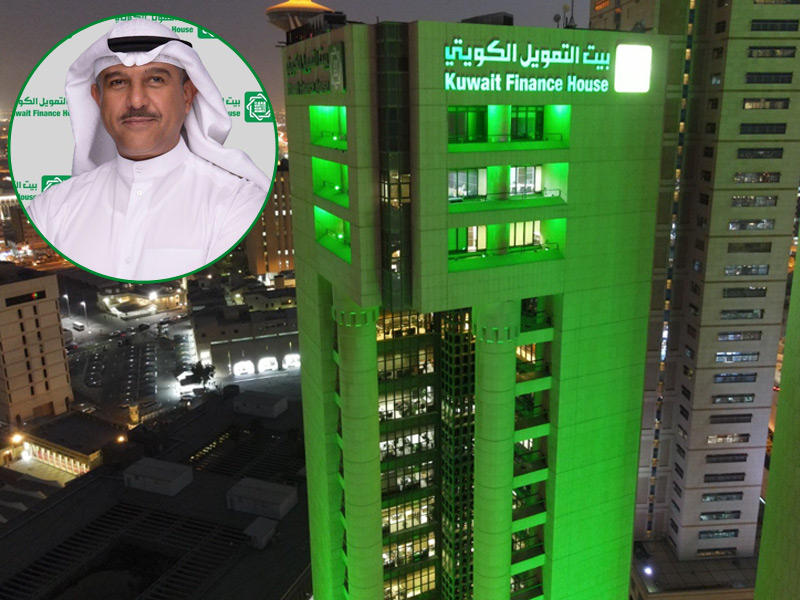 إضاءة مبنى بيتك باللون الأخضر ويظهر في الإطار الرئيس التنفيذي للمجموعة بالتكليف في بيت التمويل الكويتي (بيتك)، عبدالوهاب الرشود