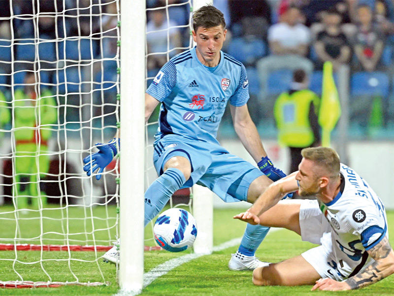  نجم انتر يسجل هدفه ميلان سكرينيار