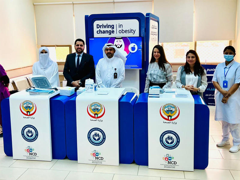 جانب من أطقم الوزارة خلال تدشين الحملة