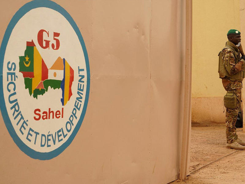 احد عناصر الجيش المالي 