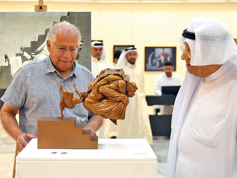 الفنانان التشكيليان سامي محمد وفاضل العبار 