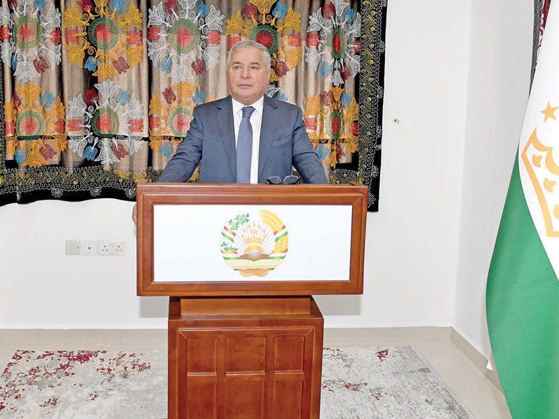 عميد السلك الدبلوماسي، سفير طاجيكستان لدى البلاد د. زبيدالله زبيدوف