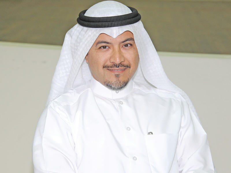  مدير لعبة كرة اليد في نادي القادسية محمد خريبط