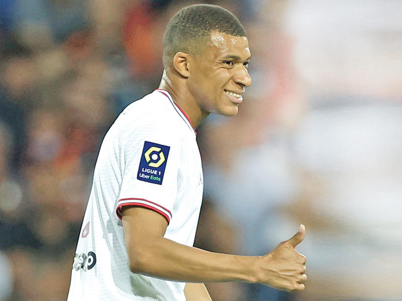  مهاجم باريس سان جرمان كيليان مبابي