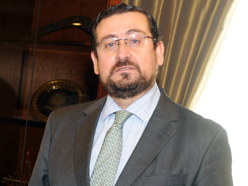 سفير إسبانيا لدى البلاد ميغيل أغيلار