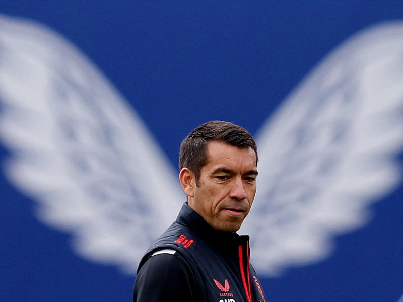 مدرب جلاسكو رينجرز الاسكتلندي جيوفاني فان برونكورتس