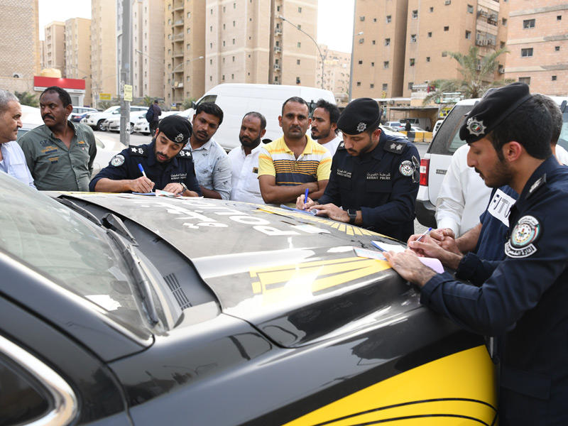 تحرير مخالفات خلال الحملة (تصوير عوض التعمري)
