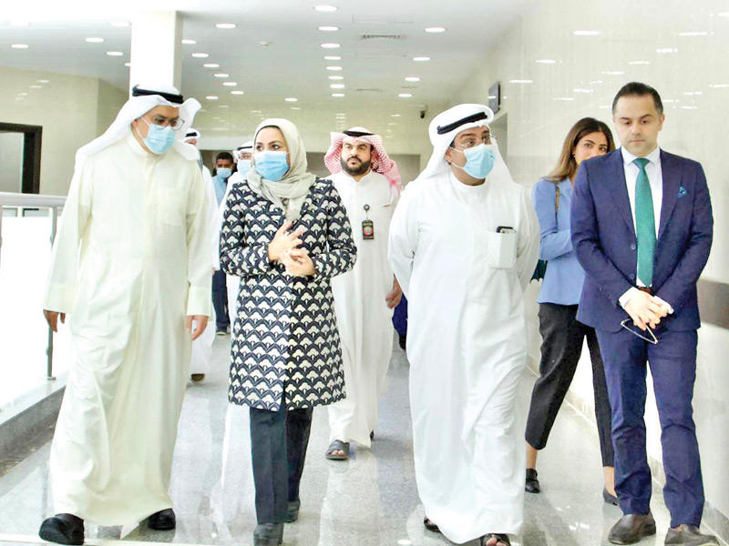 السعيد ورضا والجمعة خلال افتتاح فرع للمجلس الطبي في الفنيطيس