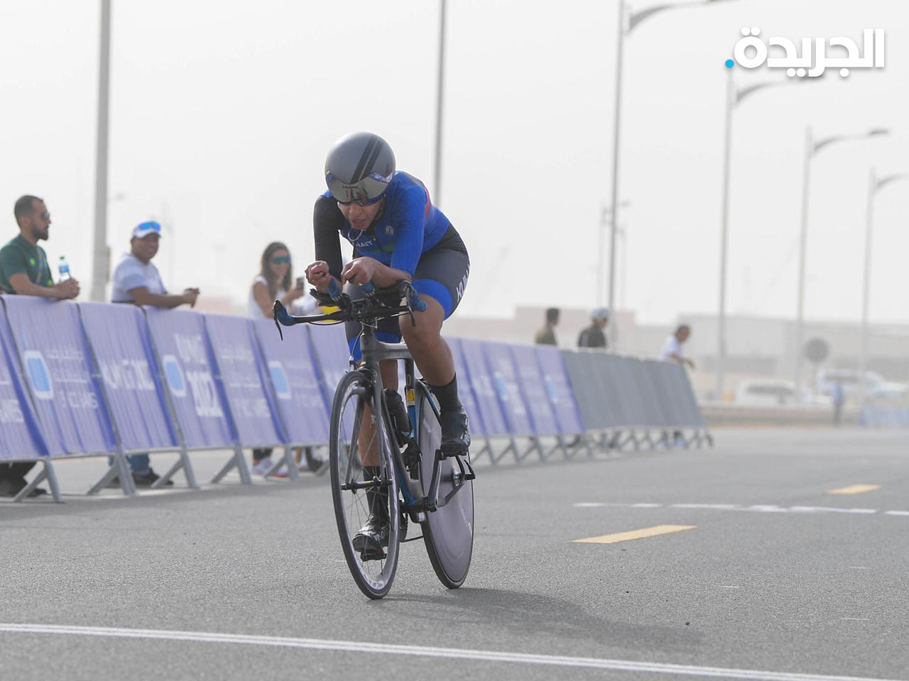 جانب من منافسات الدراجات الهوائية