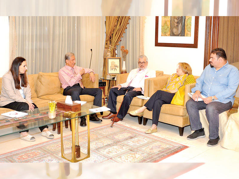 من أجواء الندوة  