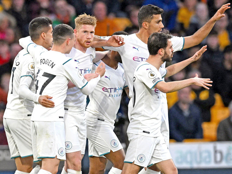 لاعبو مانشستر سيتي خلال مباراة سابقة