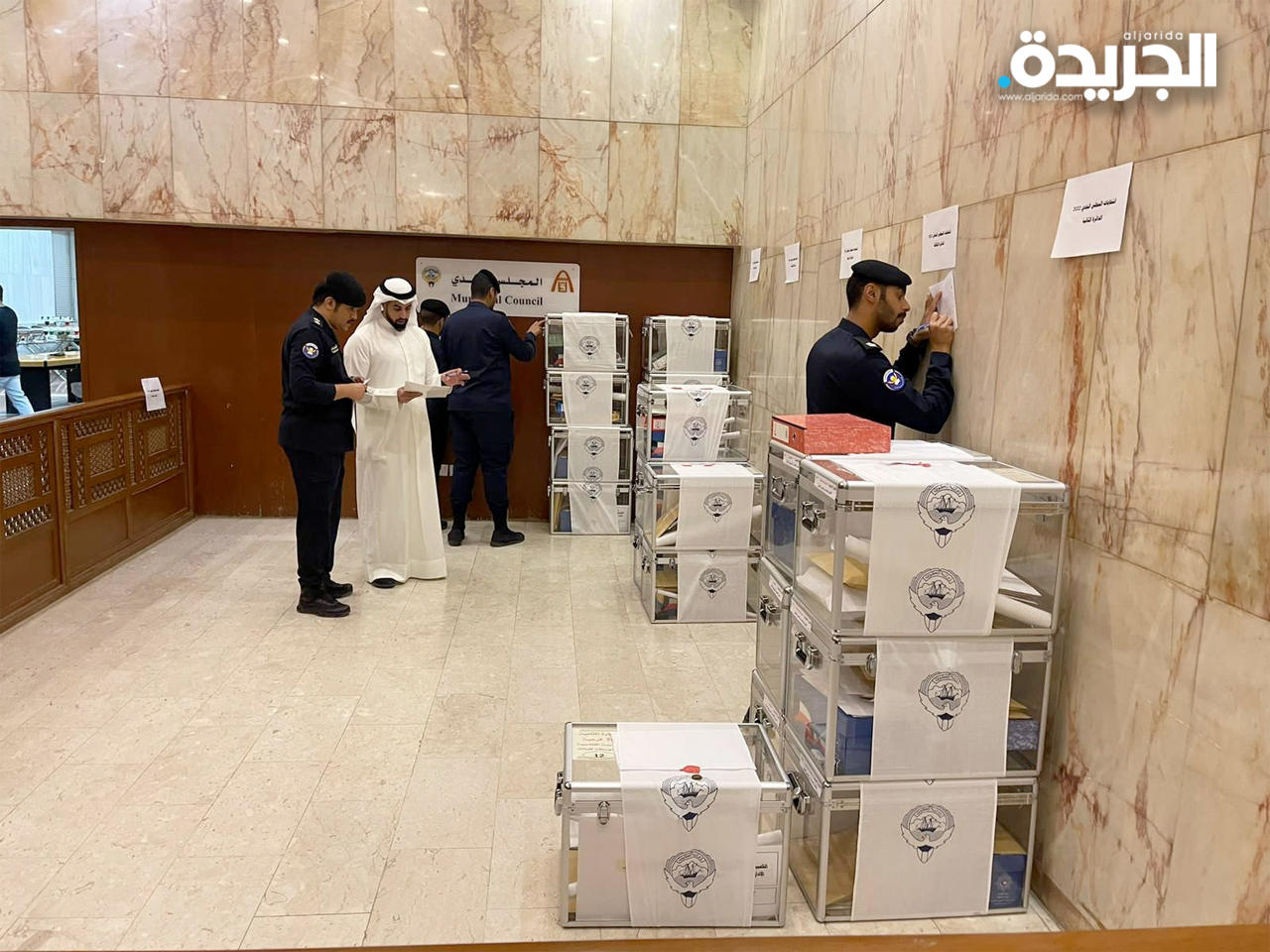 إغلاق صناديق الانتخاب بالشمع الأحمر وتسليمها لأمانة المجلس البلدي