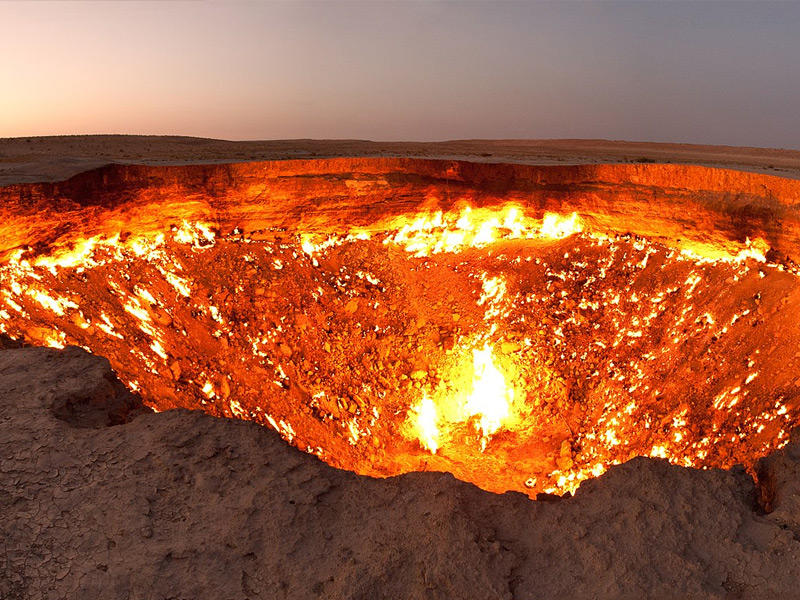 فوهة البركان في منطقة سيبيريا