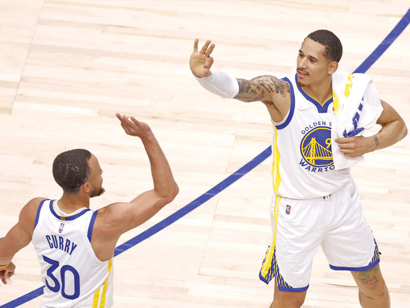 أندرسون وكوري نجما ووريرز