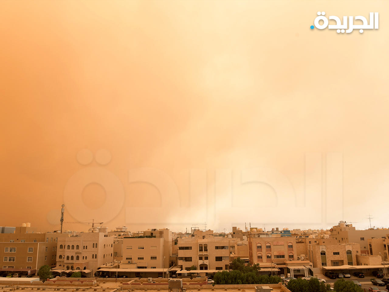 جانب من موجة الغبار التي شهدتها الكويت اليوم