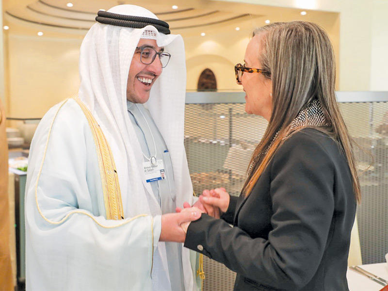 ممثل رئيس مجلس الوزراء سمو الشيخ صباح الخالد؛ وزير الخارجية، الشيخ د. أحمد الناصر خلال لقائه رئيسة وزراء تونس