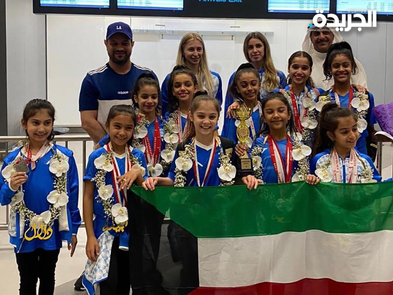 وفد المنتخب لدى وصوله مطار الكويت