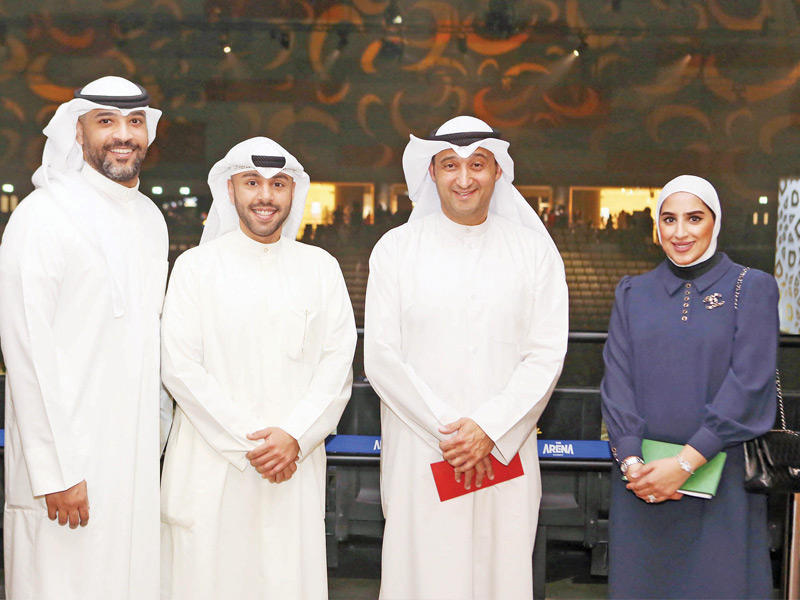 مجموعة من ممثلي البنك الأهلي المتحد في افتتاح الدورة