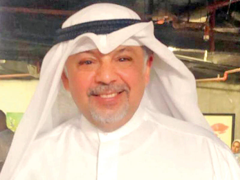  رئيس قطاع الفنون التشكيلية في نقابة الفنانين والإعلاميين الخزاف علي العوض