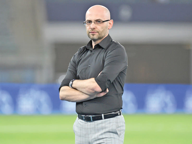 مدرب فريق كاظمة الصربي ماركوف