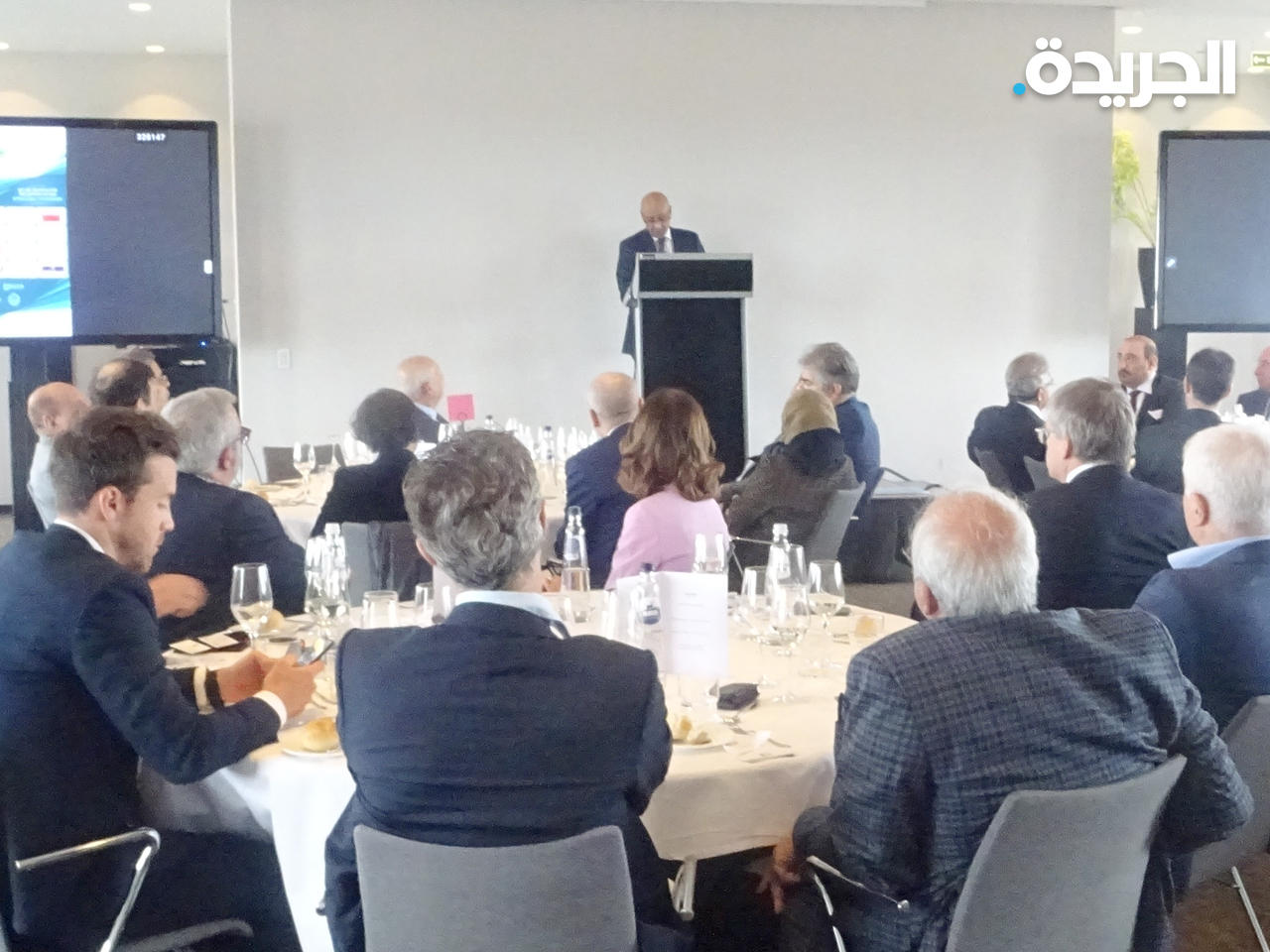 السفير جاسم البديوي أثناء اجتماع نظمته غرفة التجارة العربية البلجيكية ولوكسمبورغ 