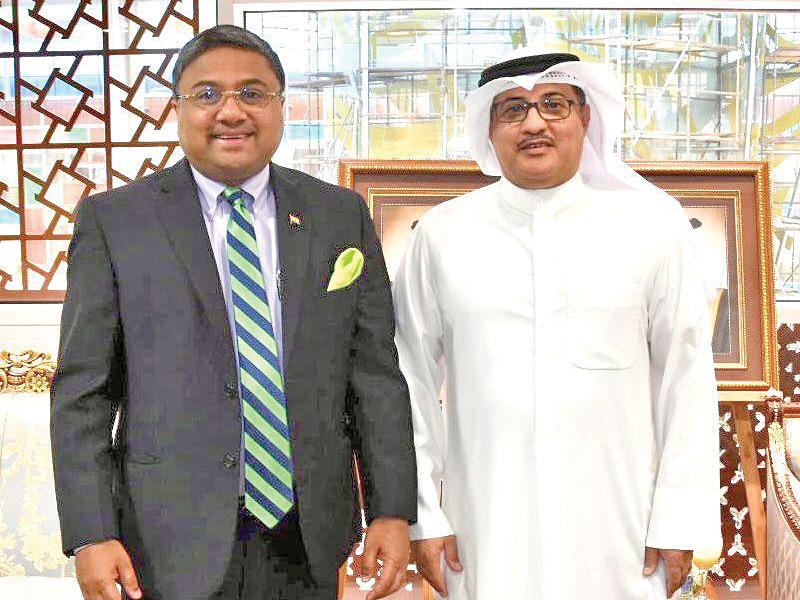  وزير العدل وزير الدولة لشؤون تعزيز النزاهة، المستشار جمال الجلاوي مستقبلاً السفير الهندي