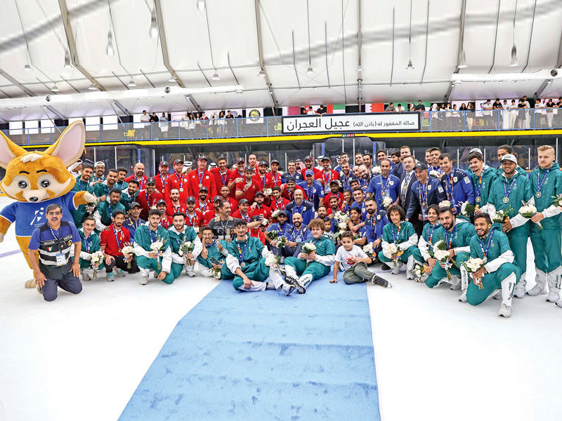 لقطة جماعية لأبطال الكويت