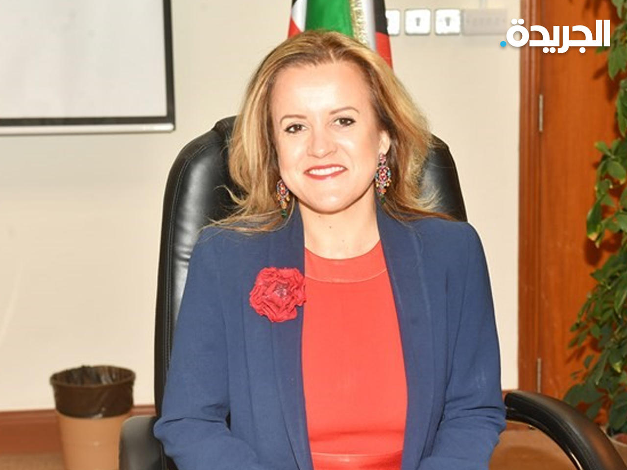 السفيرة الفرنسية لدى البلاد كلير لوفليشر