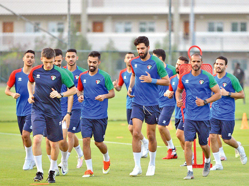 جانب من تدريب الأزرق في أبوظبي