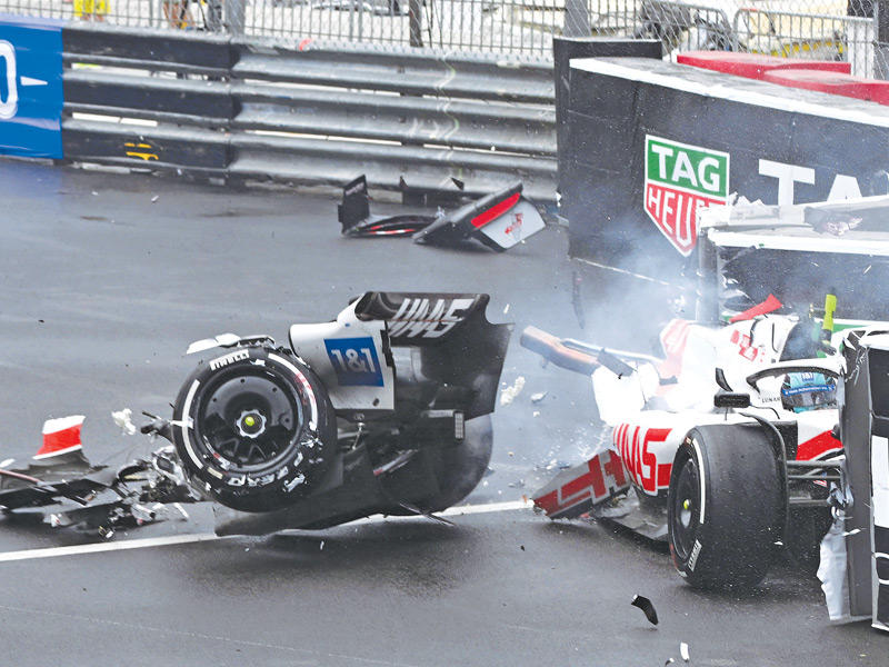 سيارة شوماخر بعد الحادث المروع