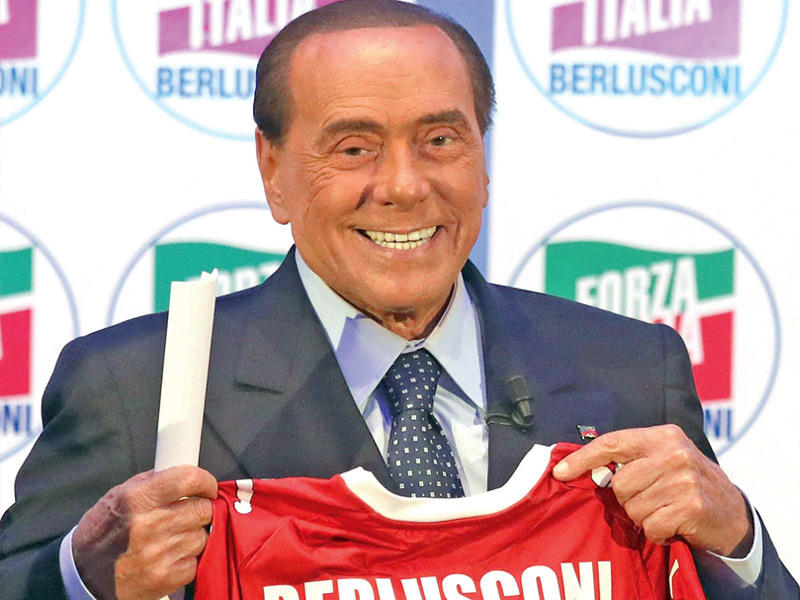 رئيس الوزراء الإيطالي السابق سيلفيو برلوسكوني