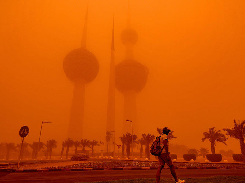 موجات الغبار في الكويت