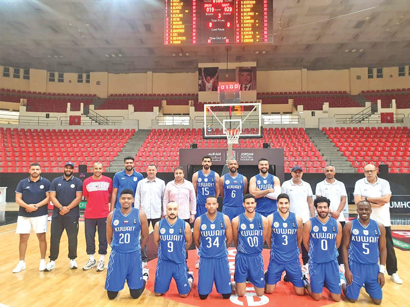 صورة جماعية للاعبي المنتخب الكويتي لكرة السلة
