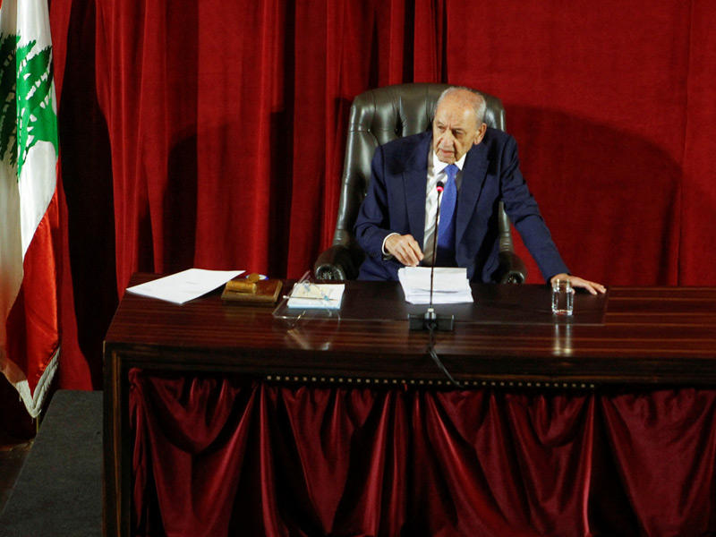 رئيس مجلس النواب اللبناني نبيه بري يترأس جلسة برلمانية سابقة