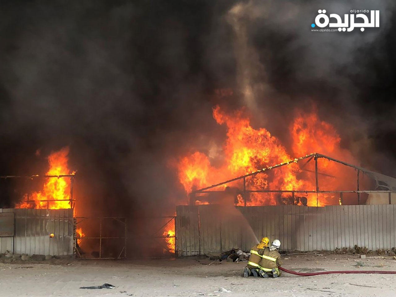 جانب من الحريق