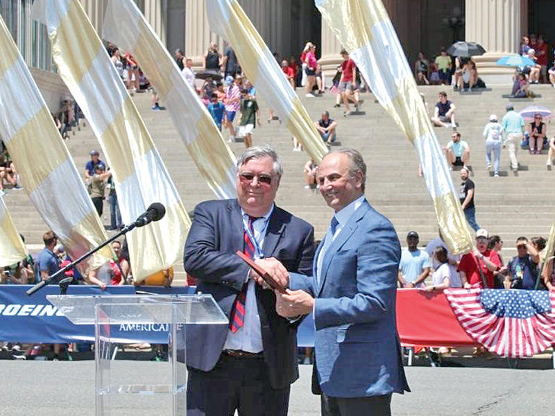 تكريم سفير الكويت بواشنطن خلال فعاليات المسيرة